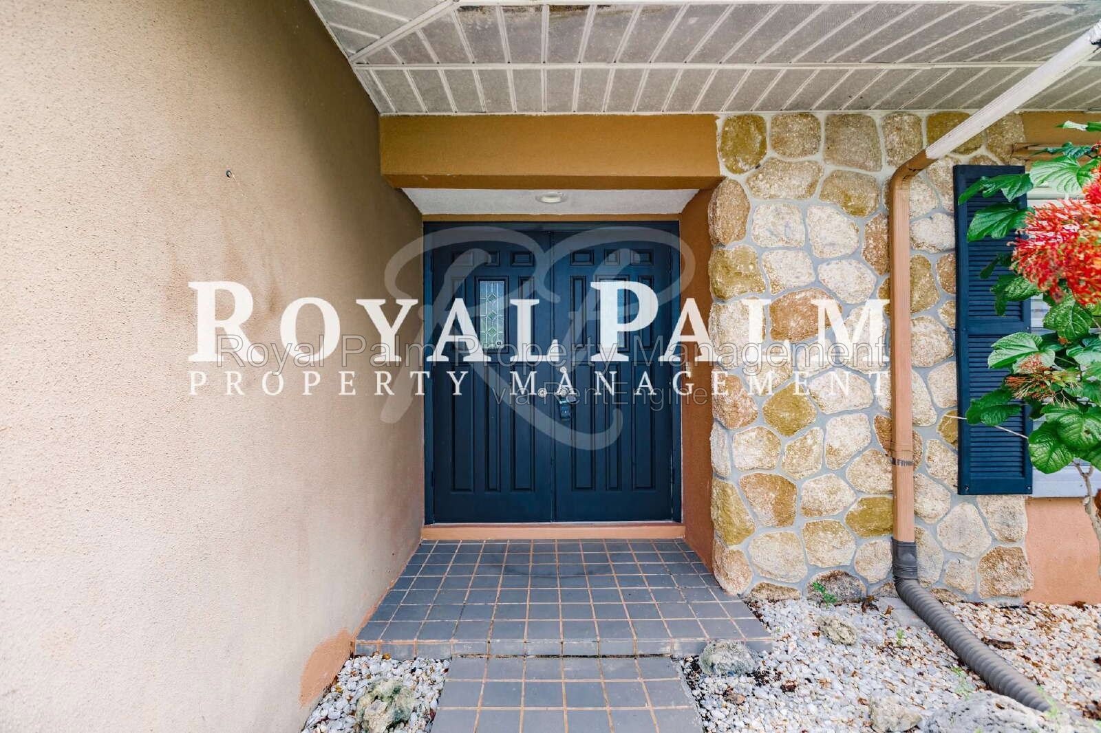 3/2 Home with Gulf Access, Lawn, & Pool Included... Water You Waiting For! property image