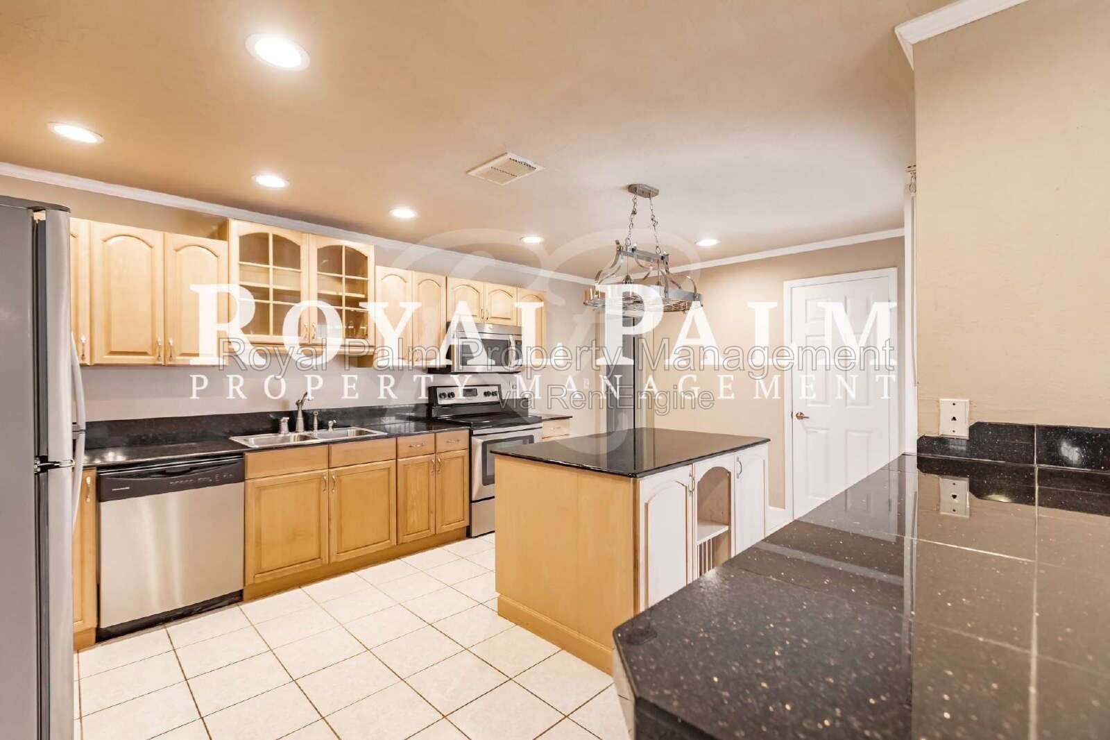 3/2 Home with Gulf Access, Lawn, & Pool Included... Water You Waiting For! property image