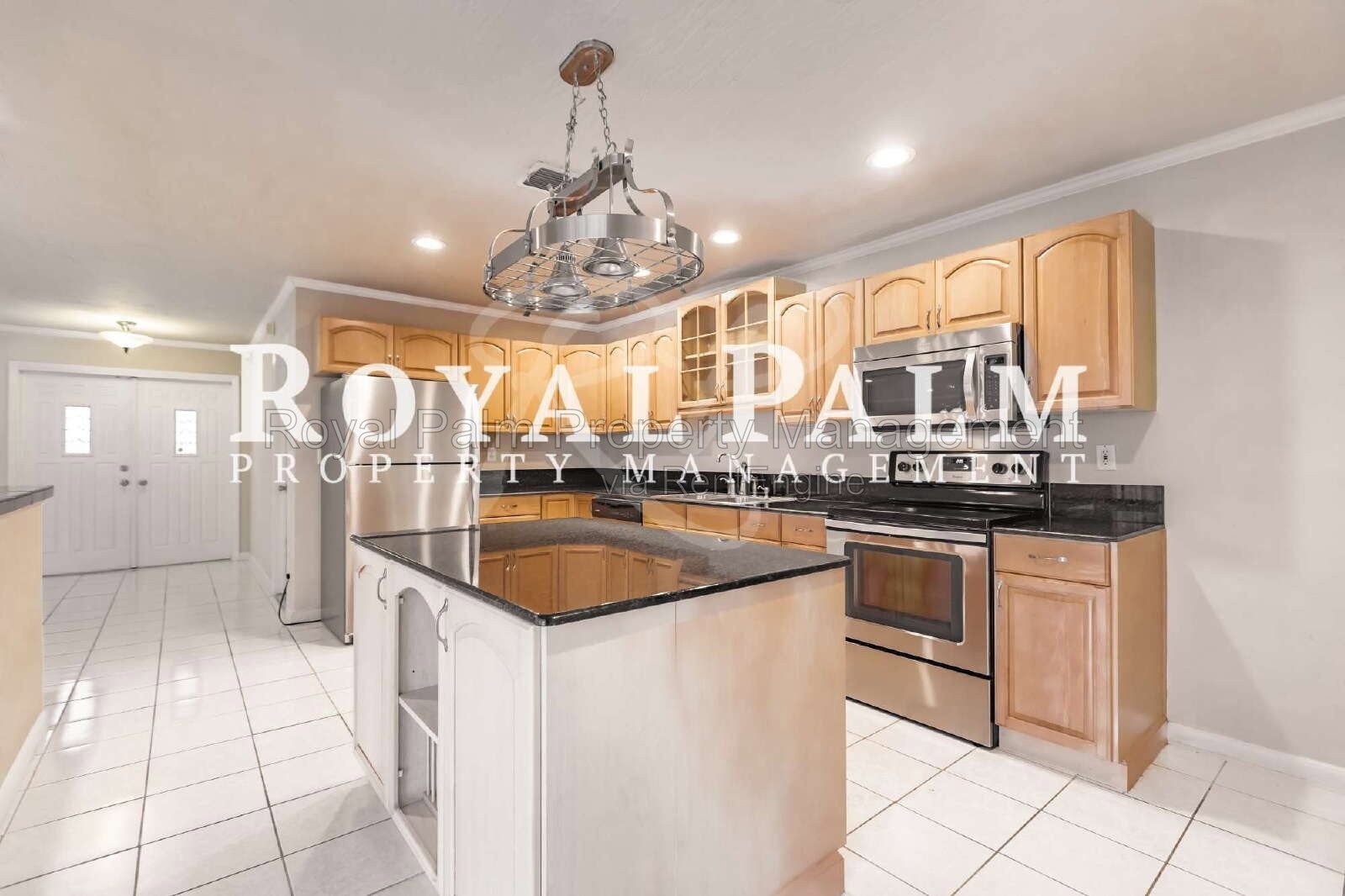 3/2 Home with Gulf Access, Lawn, & Pool Included... Water You Waiting For! property image
