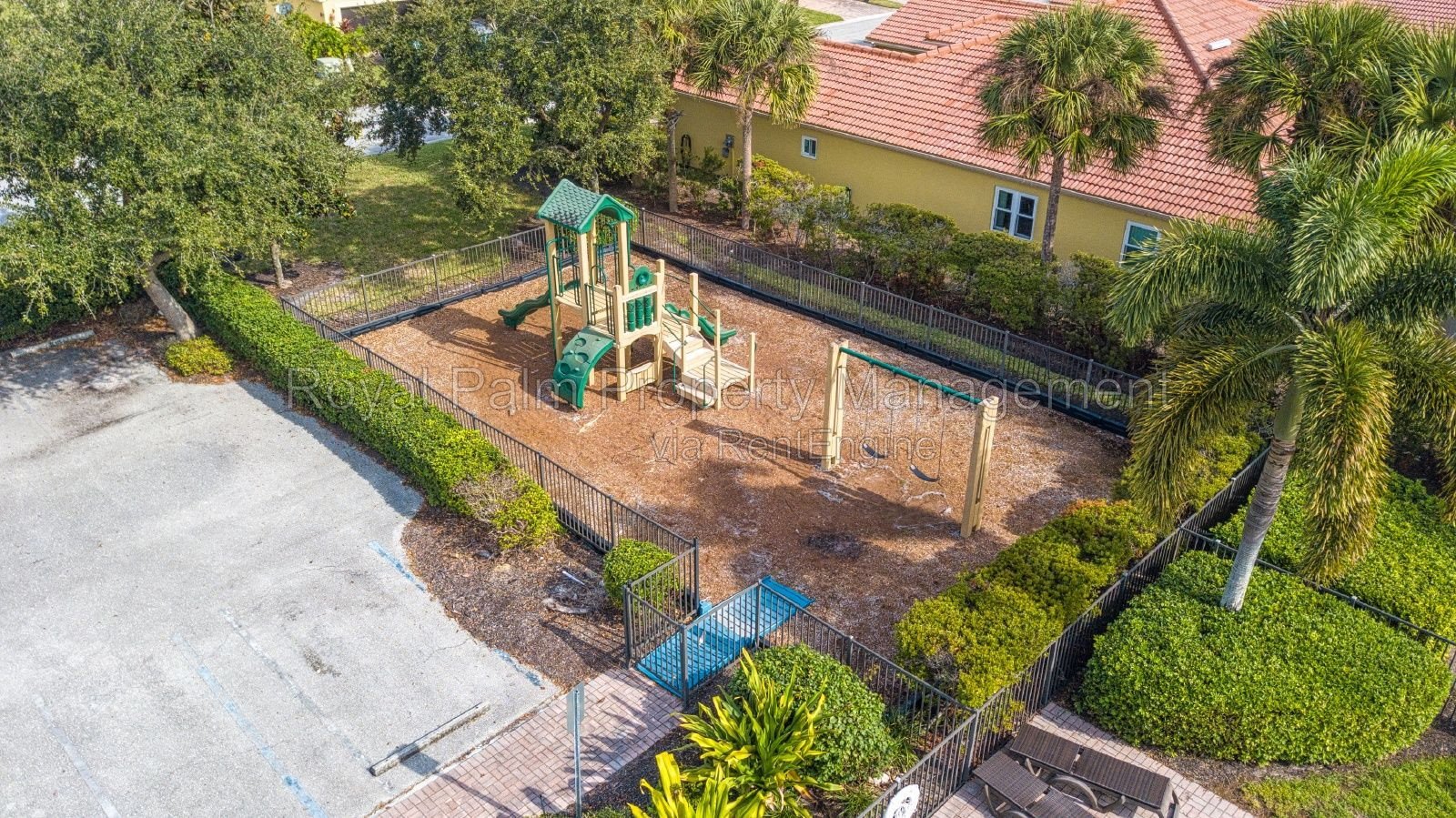 Haunt-Free and Move-In Ready 3/2 Lehigh Acres Duplex + W/D Included! property image