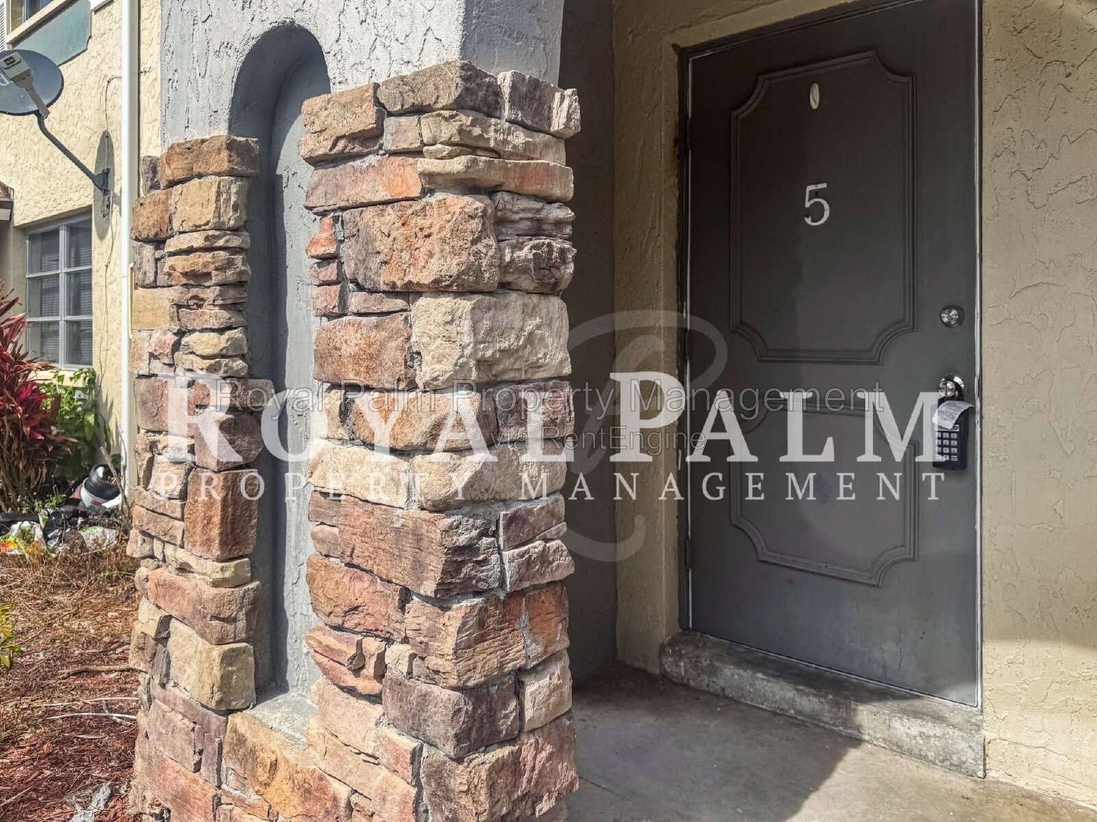 2-Bedroom, 1.5-Bath Townhouse | Private Lanai | Fort Myers property image