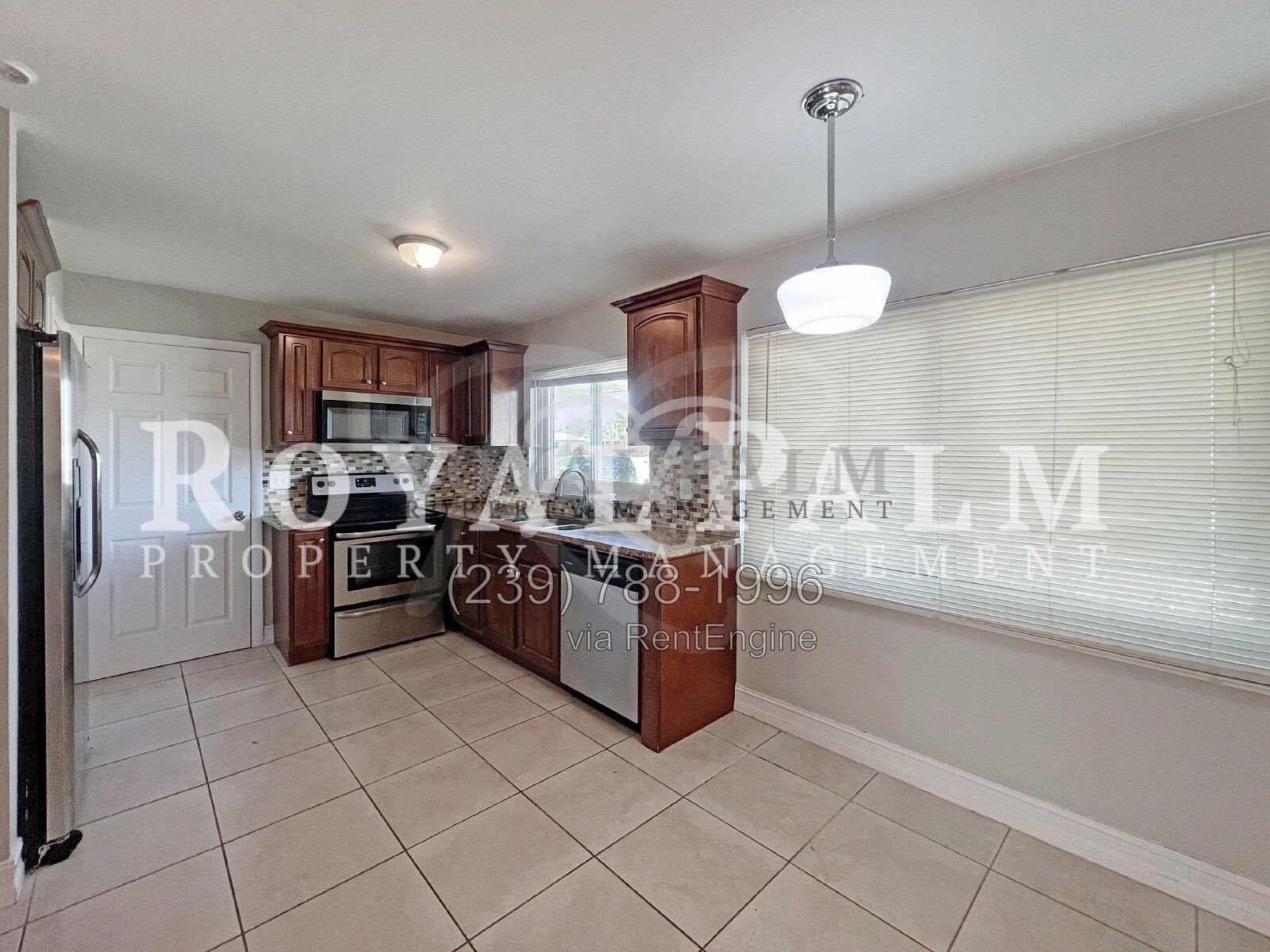 3BR 2BTH SW Cape Coral Home | Granite Counters +Stainless Appliances! property image