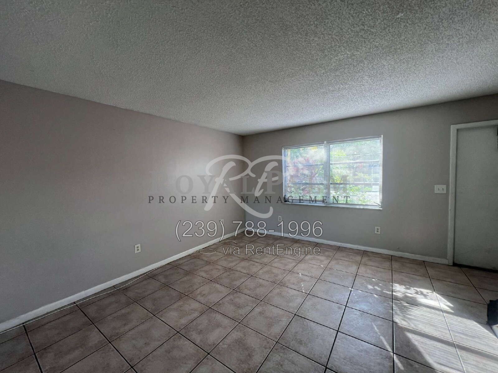 2BR 1.5BA Townhome Near McGregor Blvd + Cypress Lake Dr. property image