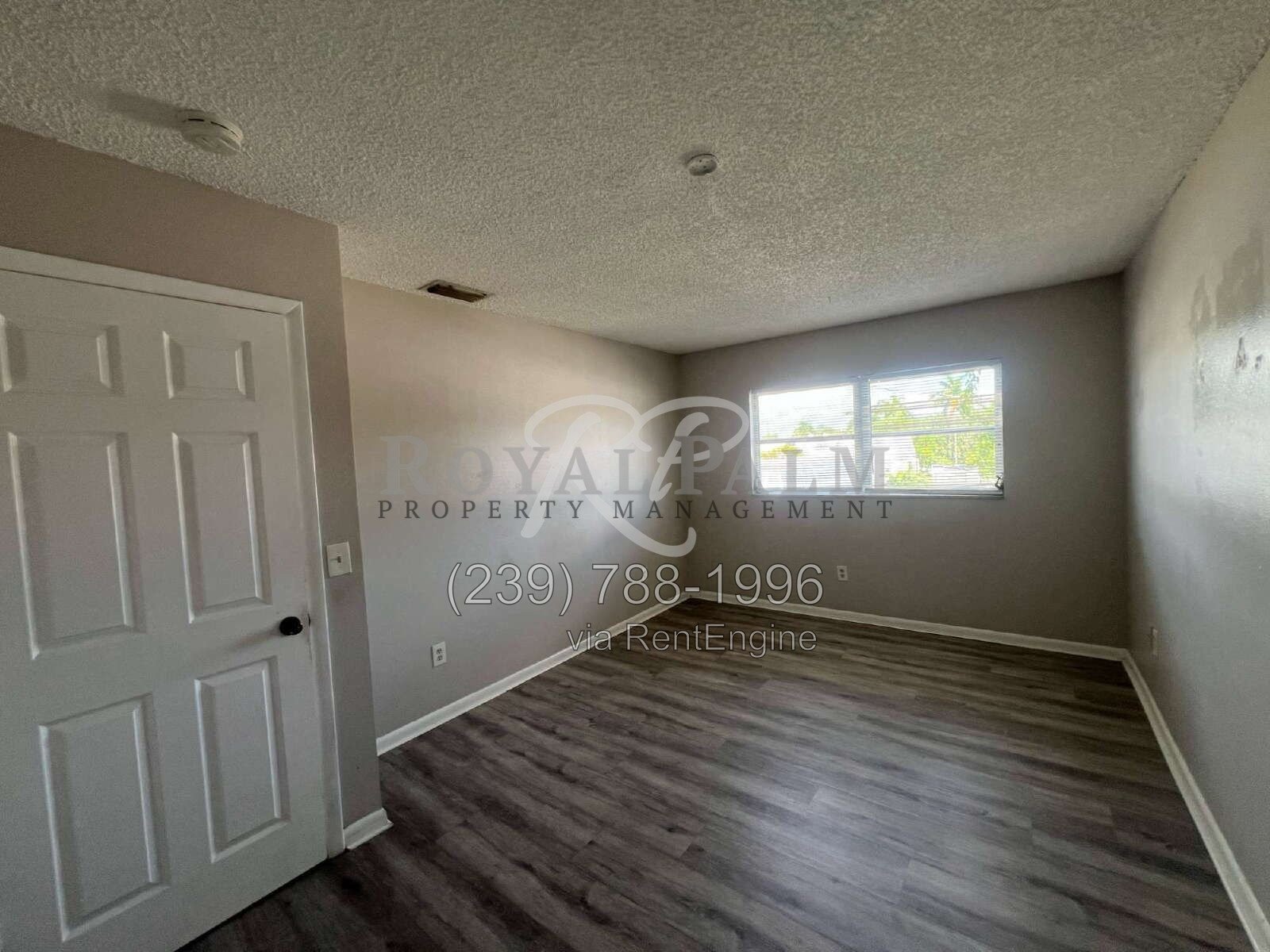 2BR 1.5BA Townhome Near McGregor Blvd + Cypress Lake Dr. property image