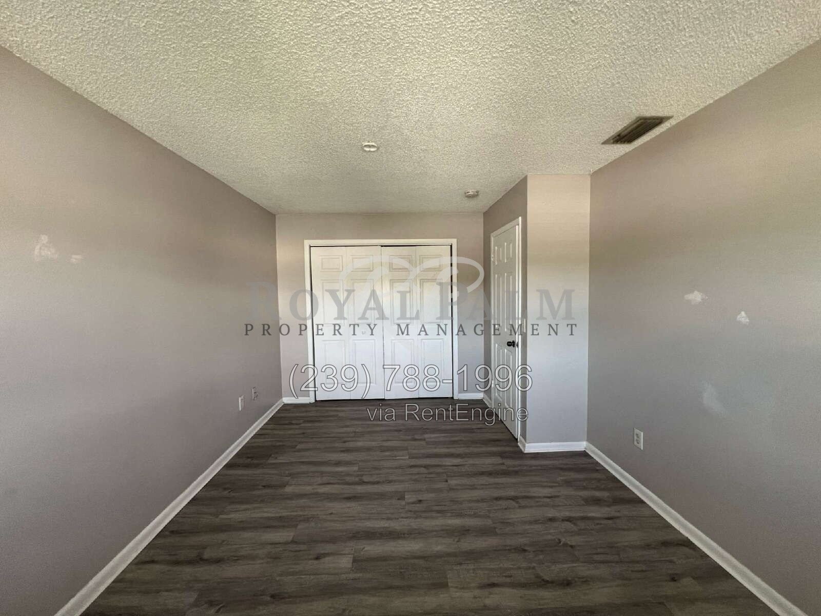 2BR 1.5BA Townhome Near McGregor Blvd + Cypress Lake Dr. property image
