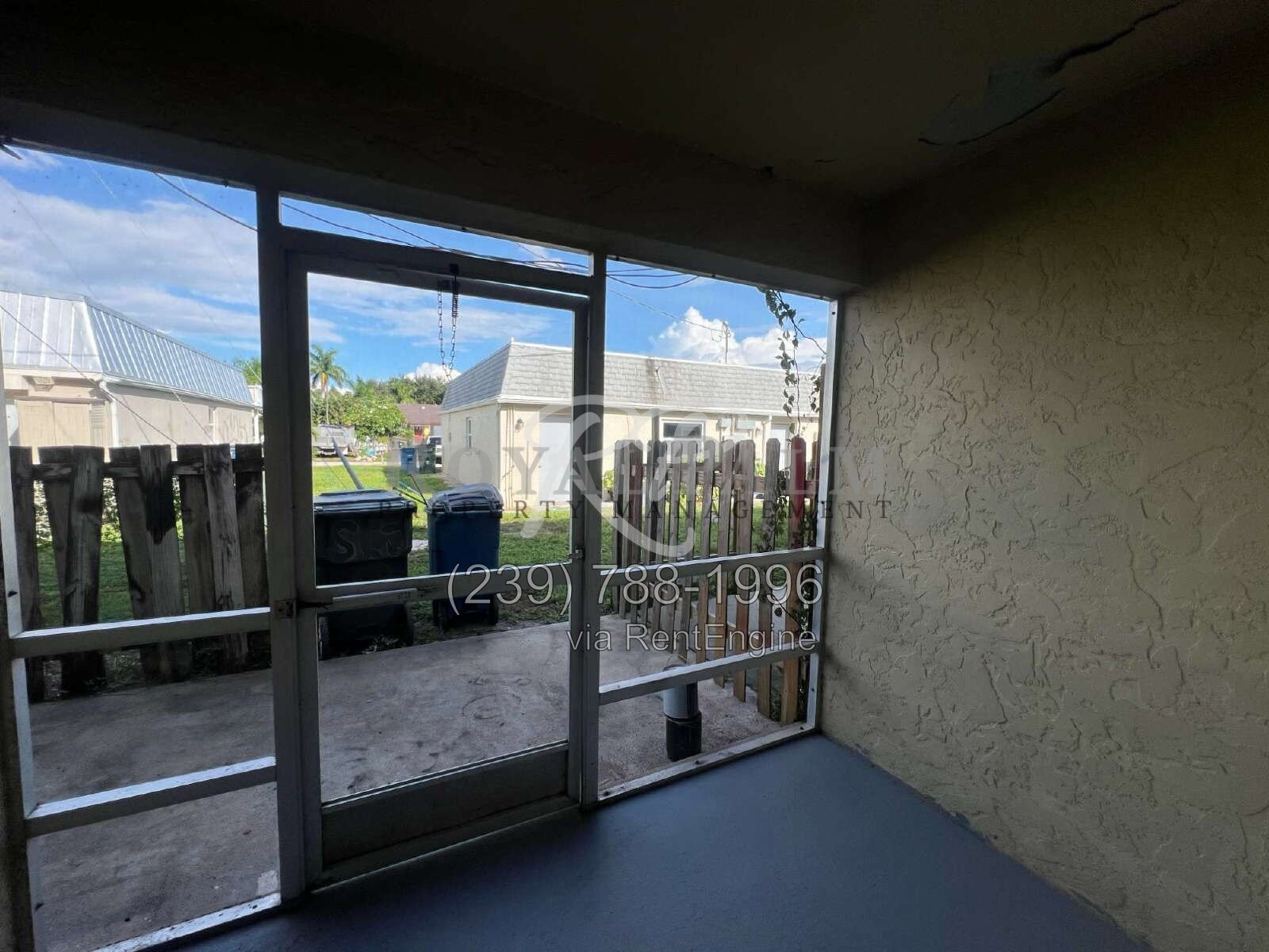 2BR 1.5BA Townhome Near McGregor Blvd + Cypress Lake Dr. property image
