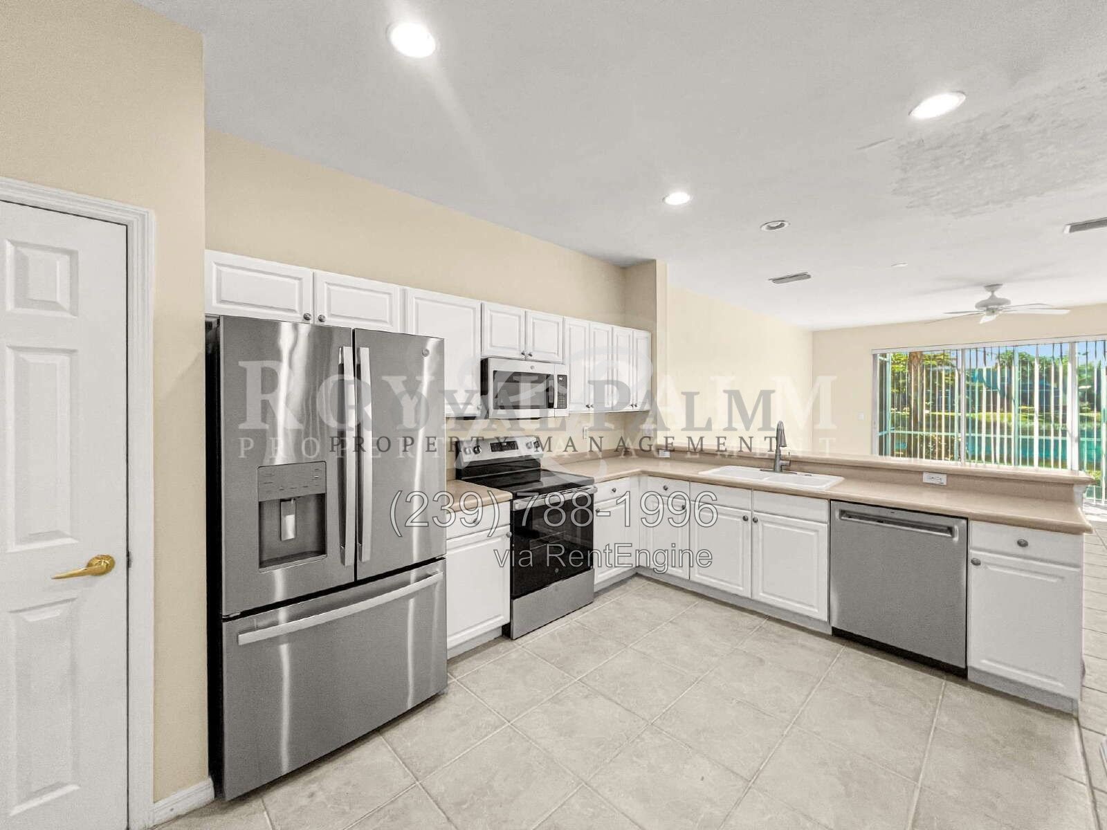 3 Bed 2.5 Bath Townhouse for Rent | Garage + Community Pool | Fort Myers property image