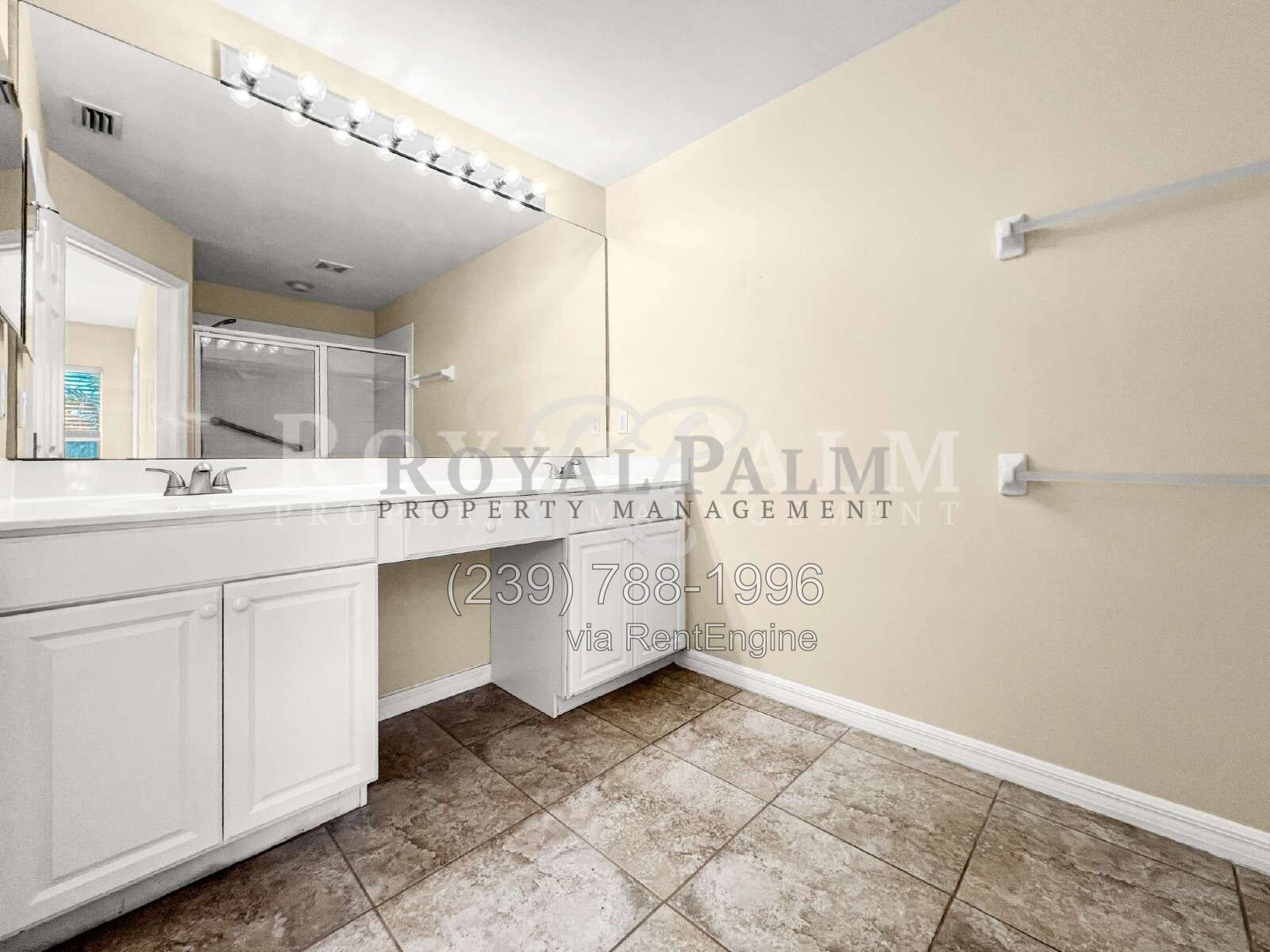 3 Bed 2.5 Bath Townhouse for Rent | Garage + Community Pool | Fort Myers property image